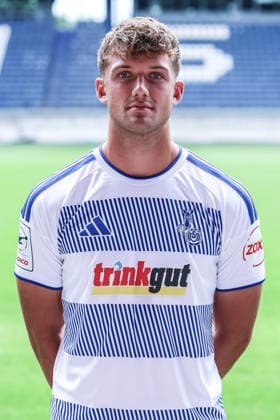 Fussball, 3.Liga Saison 2026 2027 Team- und Porträtfototermin MSV Duisburg 30.07.2026, schauinsland-reisen-arena Ben Schlicke (MSV Duisburg, 40) Duisburg schauinsland-reisen-arena Nordrhein-Westfalen Deutschland *** Sports, Soccer, 3rd Division 2026–2027 Season: MSV Duisburg Team and Portrait Photo Session, July 30, 2026, Schauinsland Reisen Arena, Ben Schlicke, MSV Duisburg, 40 Duisburg, Schauinsland Reisen Arena, North Rhine-Westphalia, Germany