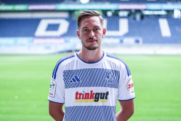 Fussball, 3.Liga Saison 2026 2027 Team- und Porträtfototermin MSV Duisburg 30.07.2026, schauinsland-reisen-arena Aljaz Casar (MSV Duisburg, 8) Duisburg schauinsland-reisen-arena Nordrhein-Westfalen Deutschland *** Sports, Soccer, 3rd Division 2026–2027 Season: MSV Duisburg Team and Portrait Photo Session, July 30, 2026, Schauinsland Reisen Arena, Aljaz Casar, MSV Duisburg, 8 Duisburg, Schauinsland Reisen Arena, North Rhine-Westphalia, Germany