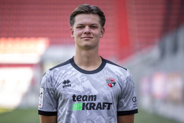 Torwart Raphael Eßlinger (40, FCI); FC Ingolstadt 04; 3.Liga, Porträttermin 2026 2027, 3. Liga - FC Ingolstadt 04 Saison 2026 2027 *** Goalkeeper Raphael Eßlinger 40, FCI FC Ingolstadt 04, 3. Liga, Profile 2026–2027, FC Ingolstadt 04, 3. Liga, 2026–2027 Season