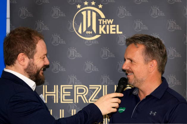 HANDBALL - HBL, Kiel, training camp GRAZ,AUSTRIA,31.JUL.26 - HANDBALL - HBL Handball-Bundesliga, THW Kiel, press conference, PK, Pressekonferenz Image shows host Philipp Jocham and managing director Michael Feiertag (Steiermark Tourismus).  GEPAxpictures xMarioxBuehner-Weinrauch