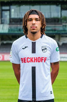 Joshua Eze; SC Verl; 3. Liga, Porträttermin 2026 2027 GER, Porträttermin SC Verl, Fussball, 3. Liga, Spielzeit 2026 2027, 30.07.2026 GER, Porträttermin SC Verl, Fussball, 3. Liga, Spielzeit 2026 2027, 30.07.2026 Verl *** Joshua Eze, SC Verl, 3rd Division, Photo Shoot 2026–2027 GER, SC Verl Photo Shoot, Soccer, 3rd Division, 2026–2027 Season, July 30, 2026 GER, SC Verl Photo Shoot, Soccer, 3rd Division, 2026–2027 Season, July 30, 2026 Verl Copyright: xEibner-Pressefoto JanxRollingerx EP_JSK