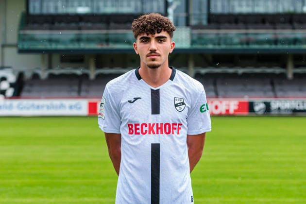 Antonio Foti; SC Verl; 3. Liga, Porträttermin 2026 2027 GER, Porträttermin SC Verl, Fussball, 3. Liga, Spielzeit 2026 2027, 30.07.2026 GER, Porträttermin SC Verl, Fussball, 3. Liga, Spielzeit 2026 2027, 30.07.2026 Verl *** Antonio Foti, SC Verl, 3rd Division, Photo Shoot 2026–2027 GER, SC Verl Photo Shoot, Soccer, 3rd Division, 2026–2027 Season, July 30, 2026 GER, SC Verl Photo Shoot, Soccer, 3rd Division, 2026–2027 Season, July 30, 2026 Verl Copyright: xEibner-Pressefoto JanxRollingerx EP_JSK