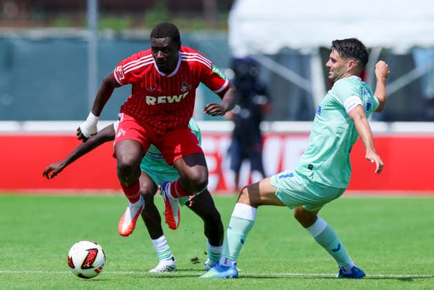 Ragnar Prince Friedel Ache (1. FC Köln) und Josip Brekalo (Hertha BSC Berlin) kämpfen um den Ball, Friendly match, 1. FC Köln v Hertha BSC Berlin, Koasastadion am 31. July 2026 in St. Johann in Tirol, Österreich. (Foto von Marco Steinbrenner DeFodi Images) Ragnar Prince Friedel Ache (1. FC Köln) und Josip Brekalo (Hertha BSC Berlin) battle for the ball, Friendly match, 1. FC Köln v Hertha BSC Berlin, Koasastadion, July 31, 2026 in St. Johann in Tirol, Austria. (Photo by Marco Steinbrenner DeFodi Images) - *** Ragnar Prince Friedel Ache of 1. FC Köln and Josip Brekalo of Hertha BSC Berlin battle for the ball, Friendly match, 1. FC Köln vs. Hertha BSC Berlin, Koasastadion on July 31, 2026, in St. Johann in Tirol, Austria. Photo by Marco Steinbrenner, DeFodi Images. Ragnar Prince Friedel Ache of 1. FC Köln and Josip Brekalo of Hertha BSC Berlin battle for the ball, Friendly match, 1 FC Köln vs. Hertha BSC Berlin, Koasastadion, July 31, 2026, in St. Johann in Tirol, Austria. Photo by Marco Steinbrenner, DeFodi Images
