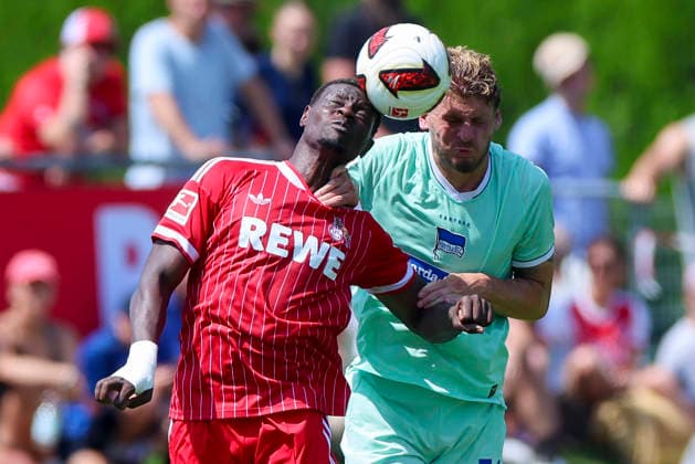 Ragnar Prince Friedel Ache (1. FC Köln) und Marton Dardai (Hertha BSC Berlin) kämpfen um den Ball, Friendly match, 1. FC Köln v Hertha BSC Berlin, Koasastadion am 31. July 2026 in St. Johann in Tirol, Österreich. (Foto von Marco Steinbrenner DeFodi Images) Ragnar Prince Friedel Ache (1. FC Köln) und Marton Dardai (Hertha BSC Berlin) battle for the ball, Friendly match, 1. FC Köln v Hertha BSC Berlin, Koasastadion, July 31, 2026 in St. Johann in Tirol, Austria. (Photo by Marco Steinbrenner DeFodi Images) - *** Ragnar Prince Friedel Ache of 1 FC Köln and Marton Dardai of Hertha BSC Berlin battle for the ball, Friendly match, 1 FC Köln vs. Hertha BSC Berlin, Koasa Stadium on July 31, 2026, in St. Johann in Tirol, Austria. Photo by Marco Steinbrenner, DeFodi Images. Ragnar Prince Friedel Ache of 1. FC Köln and Marton Dardai of Hertha BSC Berlin battle for the ball, Friendly match, 1 FC Köln vs. Hertha BSC Berlin, Koasastadion, July 31, 2026, in St. Johann in Tirol, Austria. Photo by Marco Steinbrenner, DeFodi Images