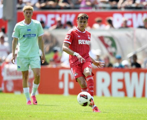 31.07.2026, xophax, Fussball 1.Bundesliga, 1.FC Koeln Trainingslager . Mannschaft des 1.FC Köln in Kitzbühel .Training in Sankt Johann. Freundschaftsspiel St.Johann in Tirol gegen Hertha BSC. 1.FC Köln - Hertha. Paul Okon - Engstler ( 1.FC Köln ) Kitzbühel *** July 31, 2026, xophax, Soccer, Bundesliga 1, 1. FC Köln Training Camp: 1. FC Köln team in Kitzbühel; training in Sankt Johann; friendly match in Sankt Johann in Tirol against Hertha BSC; 1. FC Köln; Hertha; Paul Okon; Engstler; 1. FC Köln; Kitzbühel