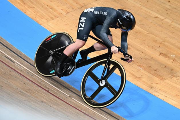 Glasgow 2026 Commonwealth Games Picture by Olly Hassell SWpix.com - 31 07 2026 - Glasgow 2026 Commonwealth Games - Track cycling, Rad, Radsport, Bahnrad, Bahn and Para Track Cycling - Sir Chris Hoy Velodrome, Glasgow, Scotland - Women s Sprint - 1 8 Finals - Rebecca Petch of New Zealand Glasgow Sir Chris Hoy Velodrome Scotland Copyright: x xSWpix.comx(t axPhotographyxHubxLtd)xOllyxHassell SWpix.comx SWP-3030-16409