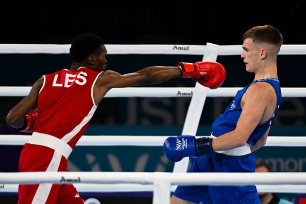 COM26 BOXING, Jacob Cassar of Australia (blue) fights Pooana Khoahli of Lesotho in the Men™s 65kg Semi-Final Bout of the Glasgow 2026 Commonwealth Games at SEC Centre in Glasgow, Scotland, Friday, July 31, 2026. ( NO ARCHIVING, EDITORIAL USE ONLY Glasgow Scotland United Kingdom  Copyright: xLUKASxCOCHx 20260731129053469724