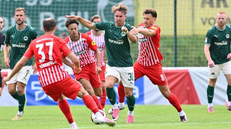 31.07.2026 - Fussball - Saison 2026 2027 - Testspiel Freundschaftsspiel Vorbereitungsspiel - SC Freiburg - SpVgg Greuther Fürth ( Kleeblatt ) - - Sportfoto Zink - xwoxzix - regulations prohibit any use of photographs as image sequences and or quasi-video - only for editorial use - Felix Klaus (30, SpVgg Greuther Fürth ) Maximilian Eggestein (8, SC Freiburg ) *** July 31, 2026 Soccer Season 2026–2027 Exhibition Match Friendly Match Preseason Match SC Freiburg SpVgg Greuther Fürth Kleeblatt Sports Photo Zink xwoxzix Regulations prohibit any use of photographs as image sequences and or quasi-video; for editorial use only. Felix Klaus 30, SpVgg Greuther Fürth Maximilian Eggestein 8, SC Freiburg