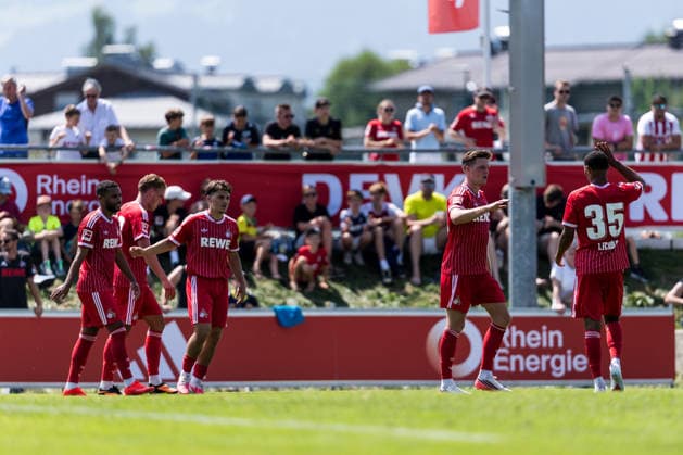 ST. JOHANN IN TIROL, AUSTRIA - JULY 31: Marius Buelter (Bülter, Bulter, 1. FC Koeln, 30) celebrates scoring the 2:1 goal with teammates during a friendly game between 1. FC Koeln vs. Hertha BSC Berlin at trainings camp of 1. FC Koeln in Kitzbuehel of season 2026 27 at Koasastadion on July 31, 2026 in St. Johann in Tirol, Austria. Austria Copyright: xSteffiexWunderlx