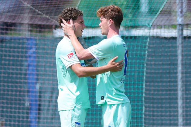 Sport Bilder des Tages Soufian Gouram (Hertha BSC Berlin) und Sebastian Gronning Andersen (Hertha BSC Berlin) jubeln, Friendly match, 1. FC Köln v Hertha BSC Berlin, Koasastadion am 31. July 2026 in St. Johann in Tirol, Österreich. (Foto von Marco Steinbrenner DeFodi Images) Soufian Gouram (Hertha BSC Berlin) und Sebastian Gronning Andersen (Hertha BSC Berlin) cheer, Friendly match, 1. FC Köln v Hertha BSC Berlin, Koasastadion, July 31, 2026 in St. Johann in Tirol, Austria. (Photo by Marco Steinbrenner DeFodi Images) - *** Soufian Gouram of Hertha BSC Berlin and Sebastian Gronning Andersen of Hertha BSC Berlin celebrate, Friendly match, 1 FC Köln vs. Hertha BSC Berlin, Koasastadion on July 31, 2026, in St. Johann in Tirol, Austria. Photo by Marco Steinbrenner, DeFodi Images. Soufian Gouram of Hertha BSC Berlin and Sebastian Gronning Andersen of Hertha BSC Berlin cheer, Friendly match, 1 FC Köln vs. Hertha BSC Berlin, Koasastadion, July 31, 2026, in St. Johann in Tirol, Austria. Photo by Marco Steinbrenner, DeFodi Images