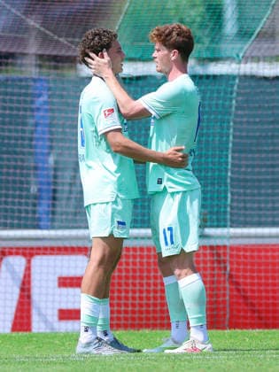 Soufian Gouram (Hertha BSC Berlin) und Sebastian Gronning Andersen (Hertha BSC Berlin) jubeln, Friendly match, 1. FC Köln v Hertha BSC Berlin, Koasastadion am 31. July 2026 in St. Johann in Tirol, Österreich. (Foto von Marco Steinbrenner DeFodi Images) Soufian Gouram (Hertha BSC Berlin) und Sebastian Gronning Andersen (Hertha BSC Berlin) cheer, Friendly match, 1. FC Köln v Hertha BSC Berlin, Koasastadion, July 31, 2026 in St. Johann in Tirol, Austria. (Photo by Marco Steinbrenner DeFodi Images) - *** Soufian Gouram of Hertha BSC Berlin and Sebastian Gronning Andersen of Hertha BSC Berlin celebrate, Friendly match, 1 FC Köln vs. Hertha BSC Berlin, Koasastadion on July 31, 2026, in St. Johann in Tirol, Austria. Photo by Marco Steinbrenner, DeFodi Images. Soufian Gouram of Hertha BSC Berlin and Sebastian Gronning Andersen of Hertha BSC Berlin cheer, Friendly match, 1 FC Köln vs. Hertha BSC Berlin, Koasastadion, July 31, 2026, in St. Johann in Tirol, Austria. Photo by Marco Steinbrenner, DeFodi Images