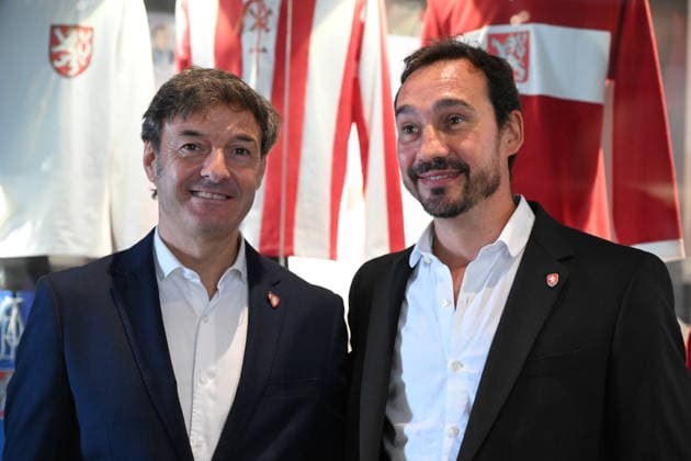 From left Spanish Santi Denia has become the new coach of the Czech national football team and the first foreign national to take this post as he signed a two-year contract with an option with the Czech Football Association in Prague, Czech Republic, July 31, 2026. At left is coach assistant Pablo Amo. (CTKxPhoto KaterinaxSulova) CTKPhotoP2026073104475  CTKPhotoP2026073104475