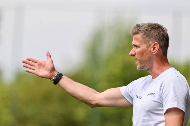 260731 Standard de Liege vs Arminia Bielefeld Head Coach Oliver Kirch of Arminia Bielefeld during a friendly soccer game in the preparations ahead of the Jupiler Pro League season 2026 - 2027 between Standard de Liege and Arminia Bielefeld from Germany on July 31 , 2026 in Liege, Belgium. (Photo by Stijn Audooren Isosport) Liege SL16 Football Campus Liege Belgium  Copyright: xIsosportxStijnxAudoorenx