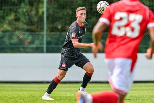 260731 Standard de Liege vs Arminia Bielefeld Marius Worl (38) of Arminia Bielefeld during a friendly soccer game in the preparations ahead of the Jupiler Pro League season 2026 - 2027 between Standard de Liege and Arminia Bielefeld from Germany on July 31 , 2026 in Liege, Belgium. (Photo by Stijn Audooren Isosport) Liege SL16 Football Campus Liege Belgium  Copyright: xIsosportxStijnxAudoorenx