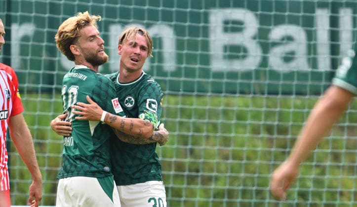 31.07.2026 - Fussball - Saison 2026 2027 - Testspiel Freundschaftsspiel Vorbereitungsspiel - SC Freiburg - SpVgg Greuther Fürth ( Kleeblatt ) - - Sportfoto Zink - xwoxzix - regulations prohibit any use of photographs as image sequences and or quasi-video - only for editorial use - Torjubel Jubel Freude nach Treffer Tor Torschuß zum 0:2 durch Felix Klaus (30, SpVgg Greuther Fürth ) - Ole Pohlmann (10, SpVgg Greuther Fürth ) Felix Klaus (30, SpVgg Greuther Fürth ) *** July 31, 2026 Soccer Season 2026–2027 Exhibition Match Friendly Match Preseason Match SC Freiburg vs. SpVgg Greuther Fürth Kleeblatt Sports Photo by Zink xwoxzix; regulations prohibit any use of photographs as image sequences and or quasi-video; for editorial use only Goal celebration Celebration, joy after a goal; shot on goal for the 0–2 by Felix Klaus (30), SpVgg Greuther Fürth; Ole Pohlmann (10), SpVgg Greuther Fürth; Felix Klaus (30), SpVgg Greuther Fürth