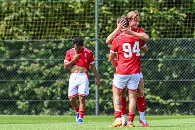 260731 Standard de Liege vs Arminia Bielefeld Ibe Hautekiet (25) of Standard CL scores 1-0 and Standard celebrate during a friendly soccer game in the preparations ahead of the Jupiler Pro League season 2026 - 2027 between Standard de Liege and Arminia Bielefeld from Germany on July 31 , 2026 in Liege, Belgium. (Photo by Stijn Audooren Isosport) Liege SL16 Football Campus Liege Belgium  Copyright: xIsosportxStijnxAudoorenx