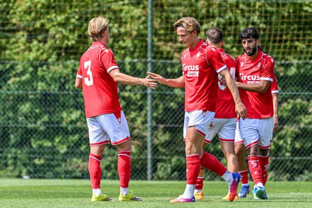 260731 Standard de Liege vs Arminia Bielefeld Ibe Hautekiet (25) of Standard CL scores 1-0 and Standard celebrate during a friendly soccer game in the preparations ahead of the Jupiler Pro League season 2026 - 2027 between Standard de Liege and Arminia Bielefeld from Germany on July 31 , 2026 in Liege, Belgium. (Photo by Stijn Audooren Isosport) Liege SL16 Football Campus Liege Belgium  Copyright: xIsosportxStijnxAudoorenx