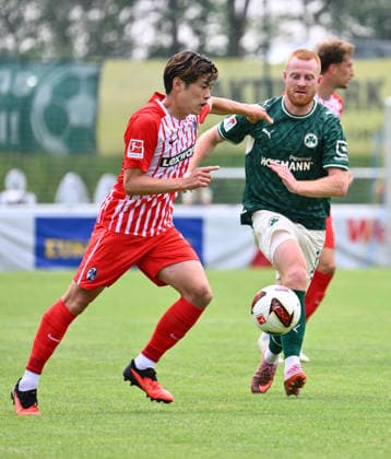 31.07.2026 - Fussball - Saison 2026 2027 - Testspiel Freundschaftsspiel Vorbereitungsspiel - SC Freiburg - SpVgg Greuther Fürth ( Kleeblatt ) - - Sportfoto Zink - xwoxzix - regulations prohibit any use of photographs as image sequences and or quasi-video - only for editorial use - Yuito Suzuki (14, SC Freiburg ) Paul Will (13, SpVgg Greuther Fürth ) *** July 31, 2026 Soccer Season 2026–2027 Exhibition Match Friendly Match Preseason Match SC Freiburg SpVgg Greuther Fürth Kleeblatt Sports Photo by Zink xwoxzix; regulations prohibit any use of photographs as image sequences and or quasi-video; for editorial use only. Yuito Suzuki 14, SC Freiburg; Paul Will 13, SpVgg Greuther Fürth