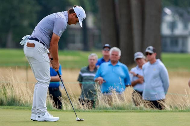 U.S. Senior Open Championship DETROIT, MICHIGAN - JULY 30: John VanDerLaan of Southbury, Connecticut putts on the 16th green during the first round of the Rocket Classic 2026 at the Detroit Golf Club in Detroit, Michigan, USA, July 30, 2026. Detoit Michian United States  Copyright: xAmyxLemusx originalFilename:lemus-ussenior260730_npGhE.jpg