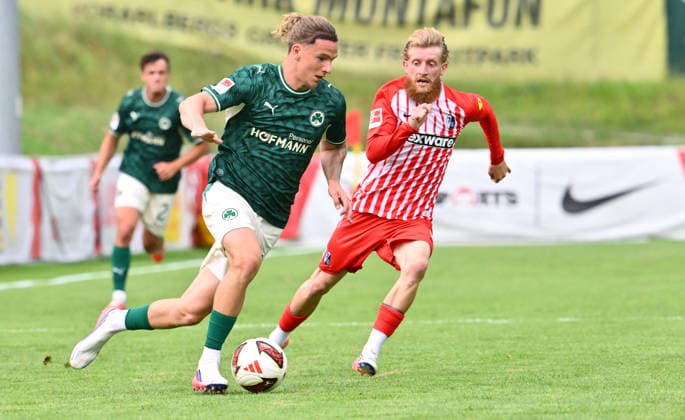 31.07.2026 - Fussball - Saison 2026 2027 - Testspiel Freundschaftsspiel Vorbereitungsspiel - SC Freiburg - SpVgg Greuther Fürth ( Kleeblatt ) - - Sportfoto Zink - xwoxzix - regulations prohibit any use of photographs as image sequences and or quasi-video - only for editorial use - Mika Wallentowitz (21, SpVgg Greuther Fürth ) Niklas Beste (19, SC Freiburg ) *** July 31, 2026 Soccer Season 2026–2027 Exhibition Match Friendly Match Preseason Match SC Freiburg SpVgg Greuther Fürth Kleeblatt Sports Photo Zink xwoxzix Regulations prohibit any use of photographs as image sequences and or quasi-video; for editorial use only. Mika Wallentowitz 21, SpVgg Greuther Fürth Niklas Beste 19, SC Freiburg