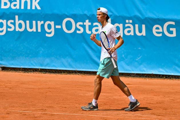 Tennis 1. Bundesliga Herren; TC Augsburg Siebentisch - TK GW Mannheim, 31.07.2026 AUGSBURG, GERMANY - 31. JULY: im Bild Niels McDONALD vom TC GW Mannheim während dem Match der 1. Bundesliga Herren zwischen dem TC Augsburg und dem TK GW Mannheim am 6. Spieltag *** Men s Tennis 1st Bundesliga: TC Augsburg Siebentisch vs. TK GW Mannheim, July 31, 2026, AUGSBURG, GERMANY, July 31. Pictured: Niels McDONALD of TC GW Mannheim during the Men’s 1st Bundesliga match between TC Augsburg and TK GW Mannheim on Matchday 6. Copyright: xBEAUTIFULxSPORTS Goldbergx