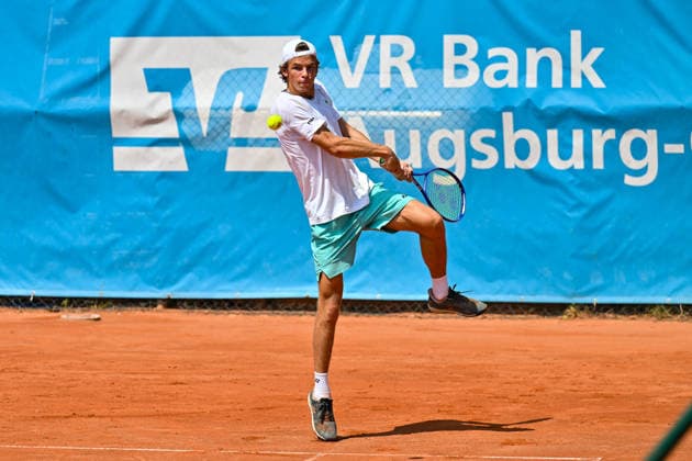 Tennis 1. Bundesliga Herren; TC Augsburg Siebentisch - TK GW Mannheim, 31.07.2026 AUGSBURG, GERMANY - 31. JULY: im Bild Niels McDONALD vom TC GW Mannheim während dem Match der 1. Bundesliga Herren zwischen dem TC Augsburg und dem TK GW Mannheim am 6. Spieltag *** Men s Tennis 1st Bundesliga: TC Augsburg Siebentisch vs. TK GW Mannheim, July 31, 2026, AUGSBURG, GERMANY, July 31. Pictured: Niels McDONALD of TC GW Mannheim during the Men’s 1st Bundesliga match between TC Augsburg and TK GW Mannheim on Matchday 6. Copyright: xBEAUTIFULxSPORTS Goldbergx