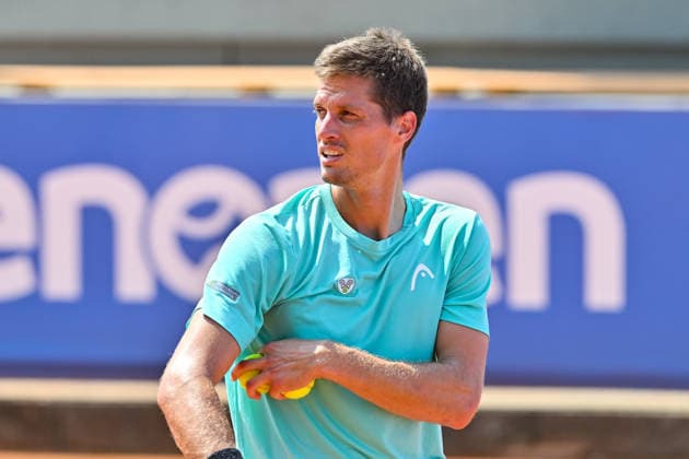 Tennis 1. Bundesliga Herren; TC Augsburg Siebentisch - TK GW Mannheim, 31.07.2026 AUGSBURG, GERMANY - 31. JULY: im Bild Nino SERDARUSIC vom TC Augsburg während dem Match der 1. Bundesliga Herren zwischen dem TC Augsburg und dem TK GW Mannheim am 6. Spieltag *** Men s Tennis 1st Bundesliga: TC Augsburg Siebentisch vs. TK GW Mannheim, July 31, 2026, AUGSBURG, GERMANY, JULY 31. Pictured: Nino SERDARUSIC of TC Augsburg during the Men’s 1st Bundesliga match between TC Augsburg and TK GW Mannheim on Matchday 6 Copyright: xBEAUTIFULxSPORTS Goldbergx