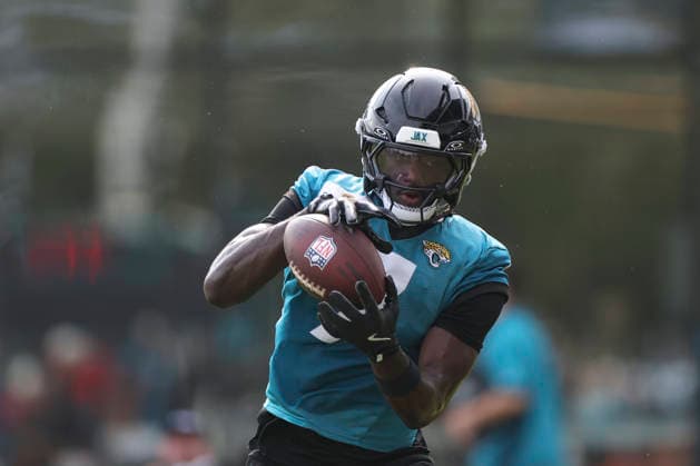 JACKSONVILLE, FL - JULY 31: Jacksonville Jaguars wide receiver Brian Thomas Jr. (7) catches a pass during training camp on July 31, 2026 at the Miller Electric Center in Jacksonville, Fl. (Photo by David Rosenblum Icon Sportswire) NFL, American Football Herren, USA JUL 31 Jaguars Training Camp EDITORIAL USE ONLY Icon260731227493