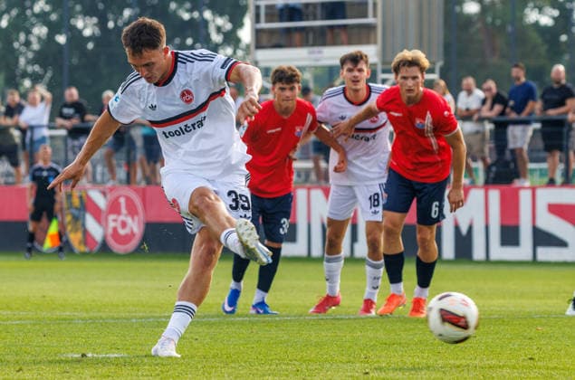 31.07.2026 - Fussball - Saison 2026 2027 - Regionalliga Bayern - 02. Spieltag: 1. FC Nürnberg FCN II ( Club ) - SpVgg Unterhaching - DaMa - xdaxmax - Tor Treffer Torschuß zum 1:0 - Torschütze Joel Skowronek (39, 1. FC Nürnberg FCN II ) per Elfmeter *** July 31, 2026 Soccer Season 2026–2027 Bavarian Regional League Matchday 2 FC Nuremberg FCN II vs. SpVgg Unterhaching Women s Team xdaxmax Goal: 1–0, Shot on goal, Scorer: Joel Skowronek 39, 1 FC Nuremberg FCN II (penalty kick)