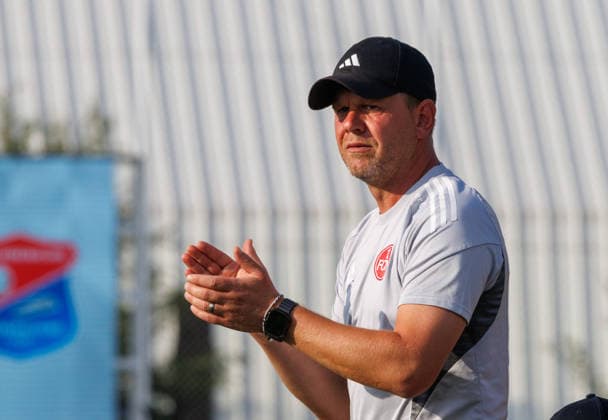 31.07.2026 - Fussball - Saison 2026 2027 - Regionalliga Bayern - 02. Spieltag: 1. FC Nürnberg FCN II ( Club ) - SpVgg Unterhaching - DaMa - xdaxmax - Andreas Andy Wolf (Trainer 1. FC Nürnberg FCN II ) applaudiert klatscht in die Hände *** July 31, 2026 Soccer Season 2026–2027 Bavarian Regional League Matchday 2 1. FC Nürnberg FCN II vs. SpVgg Unterhaching Women s Team xdaxmax Andreas Andy Wolf Coach 1. FC Nürnberg FCN II applauds, claps their hands