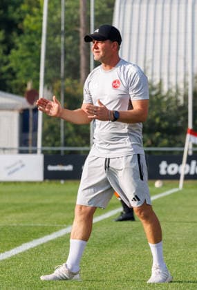 31.07.2026 - Fussball - Saison 2026 2027 - Regionalliga Bayern - 02. Spieltag: 1. FC Nürnberg FCN II ( Club ) - SpVgg Unterhaching - DaMa - xdaxmax - Andreas Andy Wolf (Trainer 1. FC Nürnberg FCN II ) zeigt an gestikuliert dirigiert gibt Anweisungen *** July 31, 2026 Soccer Season 2026–2027 Bavarian Regional League Matchday 02 1. FC Nürnberg FCN II vs. SpVgg Unterhaching Women s Team xdaxmax Andreas Andy Wolf, Coach of 1. FC Nürnberg FCN II, gives instructions, gesturing and directinggives instructions