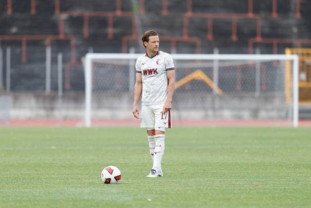 Bentley Baxter Bahn (17, FC Augsburg II) beim Spiel zwischen FC Augsburg II v TSV Landsberg, Fussball, Herren, Regionalliga Bayern, 2026 2027, 2.Spieltag am 31.07.2026 in Augsburg, Rosenaustadion. Bayern Deutschland *** Bentley Baxter, Lane 17, FC Augsburg II, during the match between FC Augsburg II and TSV Landsberg, Soccer, Men s, Bavarian Regional League, 2026–2027, Matchday 2 on July 31, 2026, in Augsburg, Rosenaustadion, Bavaria, Germany