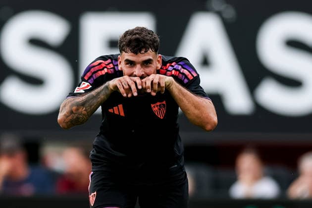NIJMEGEN, NETHERLANDS - JULY 31: Isaac Romero of Sevilla FC celebrates after scoring his team s first goal during the pre-season friendly match between NEC Nijmegen and Sevilla FC at the Goffertstadion on July 31, 2026 in Nijmegen, Netherlands.  Copyright: xRenexNijhuis MBxMediax