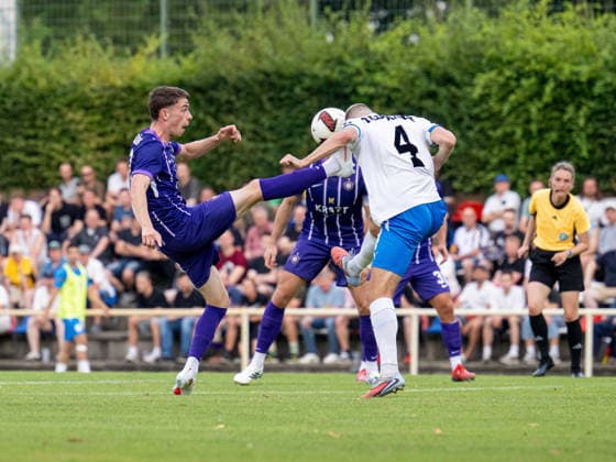 Fussball, Herren, Saison 2026 2027, Regionalliga Nordost (2. Spieltag), SV Tasmania Berlin - FC Erzgebirge Aue, v.l. Tim Maciejewski (Aue), Steffen Eder (Tasmania), 31.07. 2026, *** Soccer, Men s, 2026–2027 Season, Northeast Regional League, Matchday 2, SV Tasmania Berlin vs. FC Erzgebirge Aue, from left: Tim Maciejewski (Aue), Steffen Eder (Tasmania), July 31, 2026, Copyright: xSebastianxRäppold MatthiasxKochx