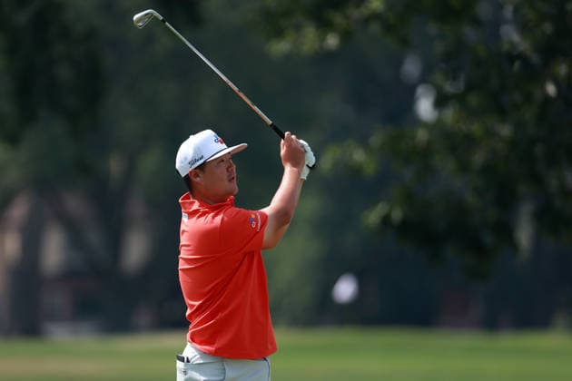 U.S. Senior Open Championship DETROIT, MICHIGAN - JULY 31: Sungjae Im of Jeju-do, Korea hits from the 17th fairway during the second round of the Rocket Classic 2026 at the Detroit Golf Club in Detroit, Michigan, USA, July 31, 2026. Detoit Michian United States  Copyright: xAmyxLemusx originalFilename:lemus-ussenior260731_npys2.jpg