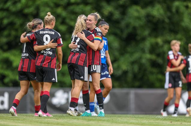 GER, Bad Nauheim, Eintracht Frankfurt vs Racing Strasbourg, Vorbereitung, Fussball, DFB, Spielzeit 2026 2027, Sportplatz Bad Nauheim, Testspiel im Bild: Danique Tolhoek (Eintracht Frankfurt Frauen 22) erzielt das Tor zum 1:0, Jubel, Freude und Emotionen, Laura Freigang (Eintracht Frankfurt Frauen 10) DFB DFL REGULATIONS PROHIBIT ANY USE OF PHOTOGRAPHS AS IMAGE SEQUENCES AND OR QUASI-VIDEO, 31.07.2026 *** GER, Bad Nauheim, Eintracht Frankfurt vs. Racing Strasbourg, Preseason, Soccer, DFB, 2026–2027 Season, Bad Nauheim Sports Field, Friendly Match: Photo by Danique Tolhoek—Eintracht Frankfurt Women’s Team 22 scores the 1–0 goal, Celebration, joy, and emotion; Laura Freigang, Eintracht Frankfurt Women’s Team No. 10. DFB and DFL regulations prohibit any use of photographs as image sequences and or quasi-video. July 31, 2026 Copyright: HMBxMedia HendrikxHamelau