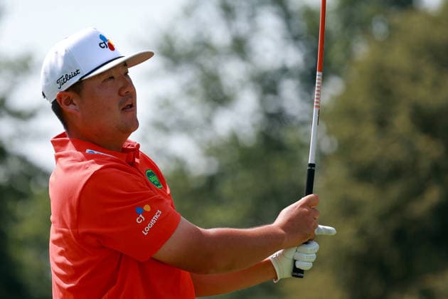 U.S. Senior Open Championship DETROIT, MICHIGAN - JULY 31: Sungjae Im of Jeju-do, Korea hits from the 17th tee during the second round of the Rocket Classic 2026 at the Detroit Golf Club in Detroit, Michigan, USA, July 31, 2026. Detoit Michian United States  Copyright: xAmyxLemusx originalFilename:lemus-ussenior260731_nplp2.jpg