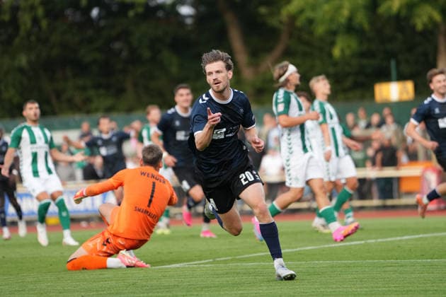Fußball I Herren I Saison 2026-2027 I Regionalliga Nord I 1. Spieltag I SV Werder Bremen U23 - VfB Oldenburg I 31.07.2026 Tor Marc Schröder (20, VfB Oldenburg) Bremen Stadiongelände Platz 11 Bremen Deutschland *** Soccer I Men s I 2026–2027 Season I Regionalliga Nord I Matchday 1 I SV Werder Bremen U23 vs. VfB Oldenburg I July 31, 2026 Goal by Marc Schröder 20, VfB Oldenburg, Bremen Stadium Grounds, Field 11, Bremen, Germany Copyright: xLobeca JonasxBoningx