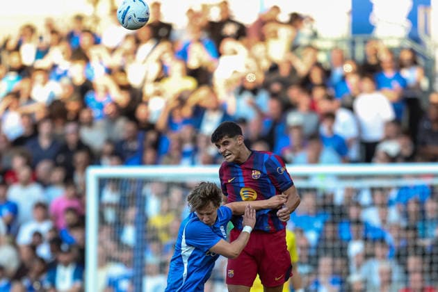 Birmingham City v Barcelona, Pre-Season Friendly Barcelona Shane Kluivert (24) heads the ball during the Pre-Season Friendly match between Birmingham City and Barcelona at the St Andrew s @ Knighthead Park, Birmingham, UK on 31 July 2026. Birmingham St Andrew s @ Knighthead Park West Midlands UK Editorial use only , Copyright: xManjitxNarotrax PSI-24615-0006