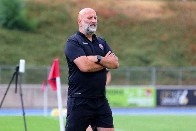 Regionalliga West: Bonner SC - Rot-Weiß Oberhausen ** NUR FÜR REDAKTIONELLE ZWECKE ** EDITORIAL USE ONLY **<p>Trainer Björn Mehnert Bonner SC - RWO Ort: Bonn, Sportpark Nord Datum: 31.07.2026 Deutschland NRW Bonn Copyright: MichaxKorb *** Regionalliga West Bonner SC Rot Weiß Oberhausen ** FOR EDITORIAL USE ONLY ** EDITORIAL USE ONLY ** Coach Björn Mehnert Bonner SC RWO Location Bonn, Sportpark Nord Date July 31, 2026 Germany North Rhine-Westphalia Bonn Copyright MichaxKorb Copyright: MichaxKorb doc86yk989rzmr11uo9k1w5t ,EDITORIAL USE ONLY