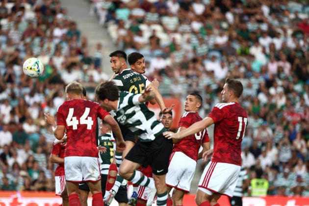 July 31, 2026, Faro, Faro, Portugal: GONo¡ALO INACIO of Sporting CP heads the ball during the Pre-Season Friendly match between Sporting CP and Nottingham Forest at Estadio do Algarve on July 31 2026, in Faro, Portugal. Faro Portugal - ZUMAa269 20260731_zsp_a269_036 Copyright: xSandroxAlemaox