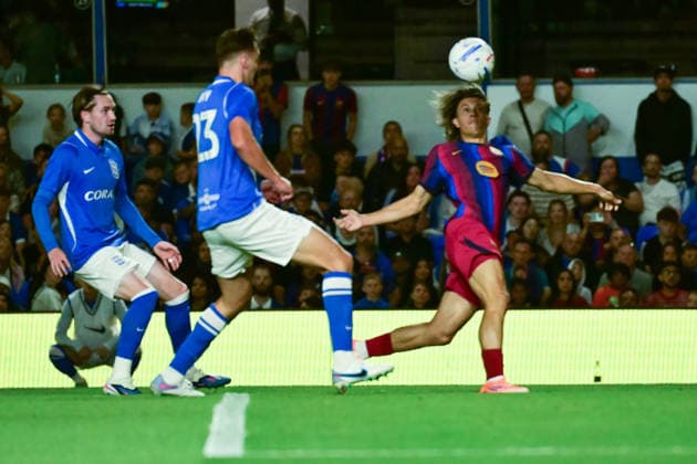 Birmingham City v Barcelona, Pre-Season Friendly FC Barcelona, Barca defender Alex Gonzalez (23) Controls the ball during the Pre-Season Friendly match between Birmingham City and Barcelona at the St Andrew s @ Knighthead Park, Birmingham, UK on 31 July 2026. Birmingham St Andrew s @ Knighthead Park West Midlands UK Editorial use only , Copyright: xDennisxGoodwinx PSI-24614-0023