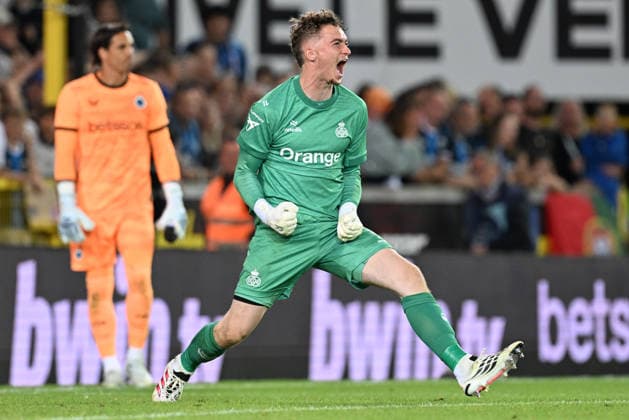 260731 Club Brugge vs Royale Union Saint-Gilloise goalkeeper Vic Chambaere (1) of Union celebrates during the Supercup soccer game ahead of the Jupiler Pro League season 2026 - 2027 between Club Brugge KV and Royale Union Saint-Gilloise on July 31 , 2026 in Brugge, Belgium. (Photo by David Catry Isosport) Brugge Belgium  Copyright: xDavidxCatryx 20260731DC2_3258