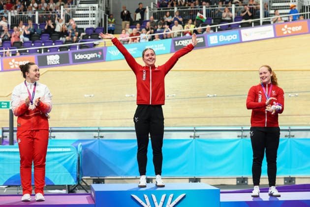 July 31, 2026, Glasgow, Scotland, Great Britain: EMMA FINUCANE of Wales, SOPHIE CAPEWELL of England and RHIAN EDMUNDS of Wales celebrate with their gold, silver and bronze medal during the Track cycling, Rad, Radsport, Bahnrad, Bahn Women s Sprint medal ceremony of the Commonwealth Games Glasgow 2026 in Glasgow, Scotland. Glasgow Great Britain - ZUMAc179 20260731_zep_c179_140 Copyright: xMickaelxChavetx