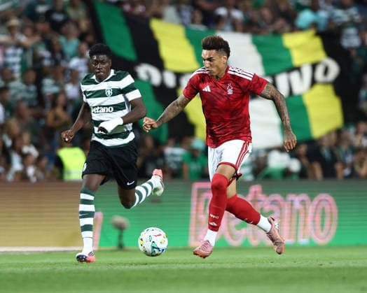 July 31, 2026, Faro, Faro, Portugal: Igor Jesus of Nottingham Forest FC in action against ISSA DOUMBIA of Sporting CP during the Pre-Season Friendly match between Sporting CP and Nottingham Forest at Estadio do Algarve on July 31 2026, in Faro, Portugal. Faro Portugal - ZUMAa269 20260731_zsp_a269_052 Copyright: xSandroxAlemaox