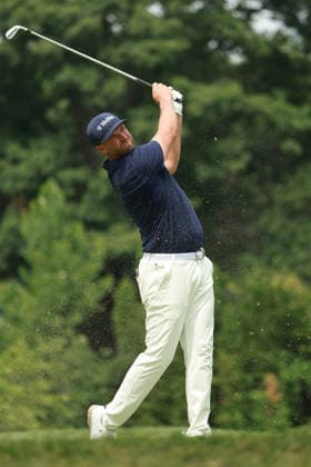 Rocket Classic DETROIT, MICHIGAN - JULY 31: Wyndham Clark of the United States plays his tee shot on the 9th hole during the second round of the Rocket Classic 2026 at the Detroit Country Club in Detroit, Michigan, MI, USA Friday, July 31, 2026. Detroit Michigan United States  Copyright: xJorgexLemusx originalFilename:lemus-rocketcl260731_npjYX.jpg