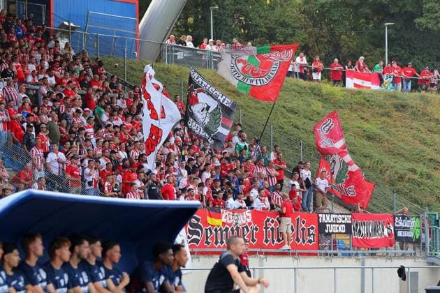 Regionalliga West: Bonner SC - Rot-Weiß Oberhausen ** NUR FÜR REDAKTIONELLE ZWECKE ** EDITORIAL USE ONLY **<p>RWO-Fans Bonner SC - RWO Ort: Bonn, Sportpark Nord Datum: 31.07.2026 Deutschland NRW Bonn Copyright: MichaxKorb *** Regionalliga West Bonner SC Rot Weiß Oberhausen ** FOR EDITORIAL PURPOSES ONLY ** EDITORIAL USE ONLY ** p RWO Fans Bonner SC RWO Location Bonn, Sportpark Nord Date July 31, 2026 Germany North Rhine-Westphalia Bonn Copyright MichaxKorb Copyright: MichaxKorb doc86ylrrrf4au6dg3ic1s ,EDITORIAL USE ONLY