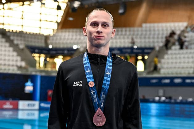 Zakhar Trofimov Neutral Athlete B shows the bronze medal after competing in the artistic swimming Solo Tech Men Final during the European Aquatics Championships at the Olympic Aquatic Center in Paris (France), July 31, 2026. Andrea Staccioli Deepbluemedia Insidefoto