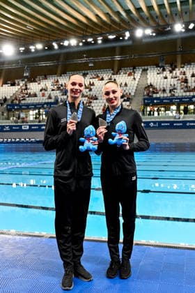 Maiia Doroshko and Aleksandra Shmidt Neutral Athletes B show the silver medal after competing in the artistic swimming Duet Tech Final during the European Aquatics Championships at the Olympic Aquatic Center in Paris (France), July 31, 2026. Andrea Staccioli Deepbluemedia Insidefoto