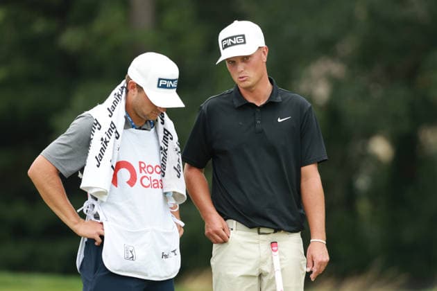 Rocket Classic DETROIT, MICHIGAN - JULY 31: William Mouw of the United States interacts with his caddie on the 9th green during the second round of the Rocket Classic 2026 at the Detroit Country Club in Detroit, Michigan, MI, USA Friday, July 31, 2026. Detroit Michigan United States  Copyright: xJorgexLemusx originalFilename:lemus-rocketcl260731_npH8r.jpg